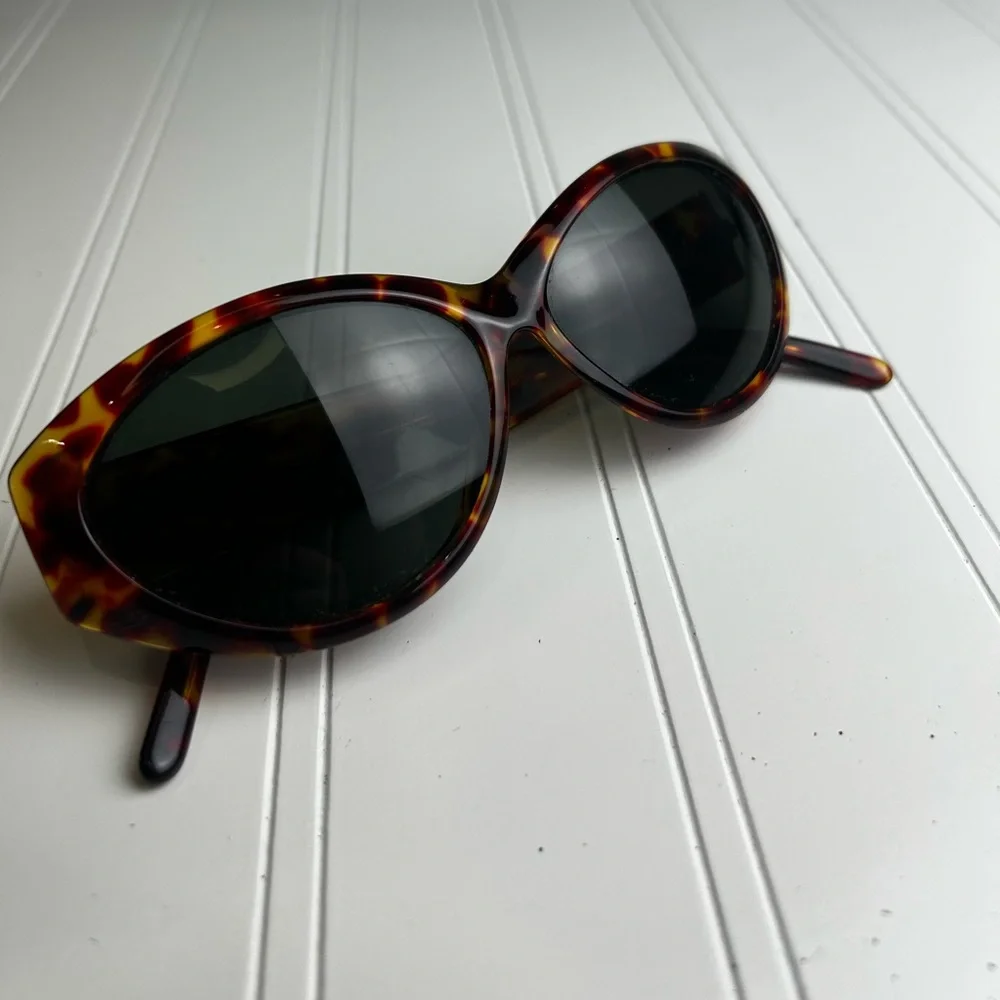 Gucci Womenโs Leopard Tortoise Double G Wrap Sunglasses - Picture 13 of 15